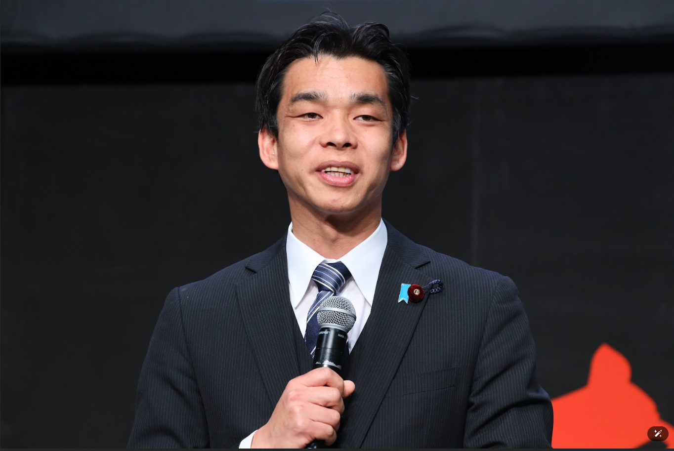 経済産業副大臣井野俊郎による共催者挨拶の様子